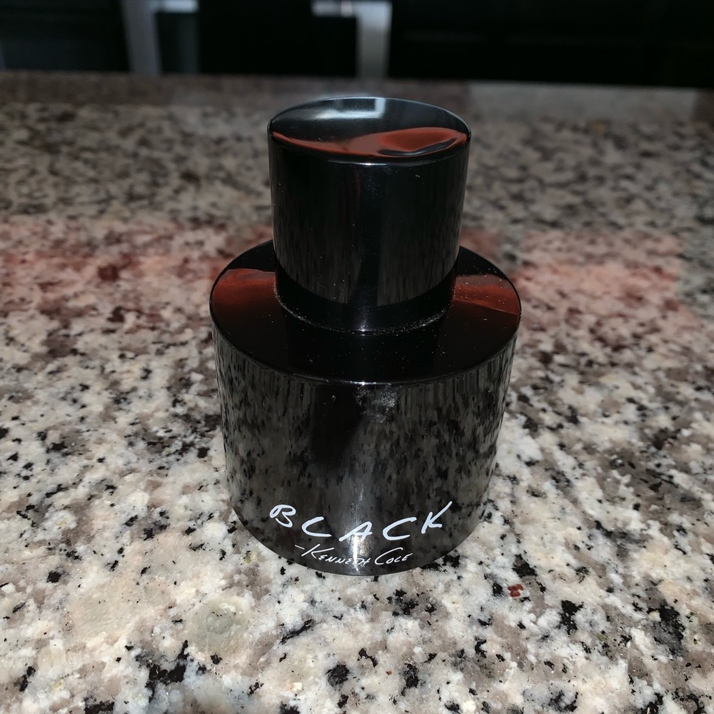 Kenneth Cole Black 3.4 fl Oz
